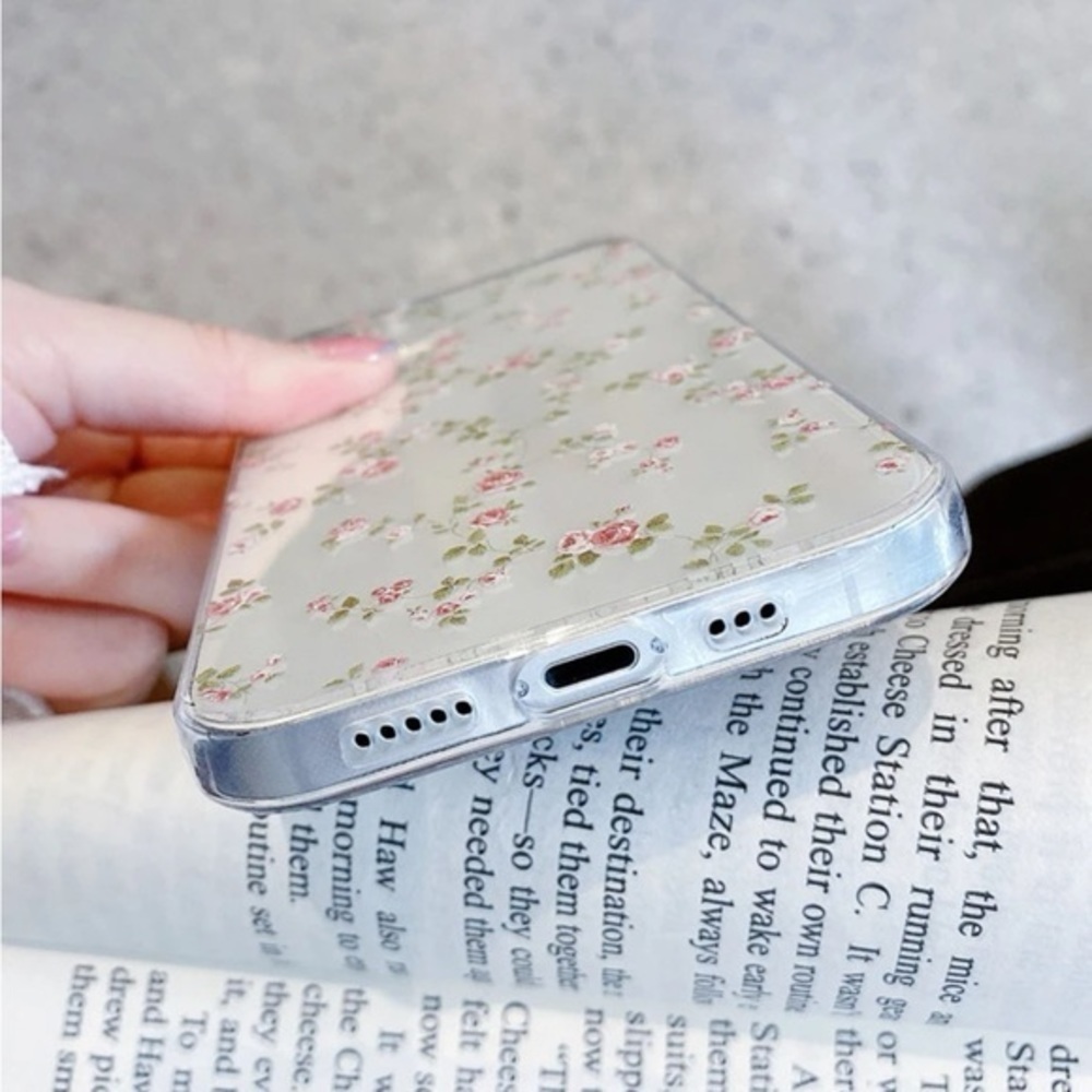 ⚠️Clearance🌟iPhone 14/Pro/Pro Max Ditsy Floral Phone Case - Picture 4 of 6